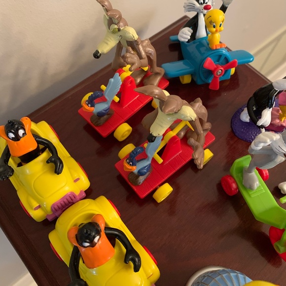Lot of Looney Tunes McDonald’s Happy Meal Toys - Picture 3 of 5